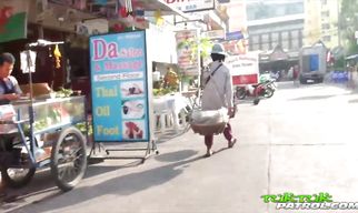 Playsome gf loves sloppy oral games with her fellow