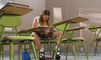 Lustful hottie Gia Paloma fucks ripped stranger