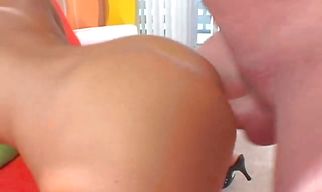 Stupendous Jessi Summers has a nice meaty fanny for banging