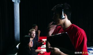 Aphrodisiac blonde minx Mia Malkova enjoys fucker's fat dong