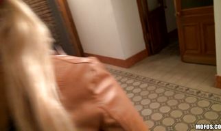 Heavenly floozy Tonya sucks cock to make it hard enough for fucking