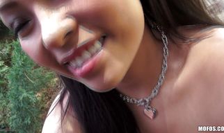 Rough fuck makes diva Gia Lee dizzy