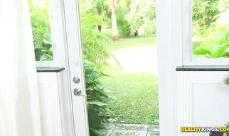 Aroused latina Bree Bubbles goes crazy for that giant donga