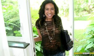 Aroused latina Bree Bubbles goes crazy for that giant donga