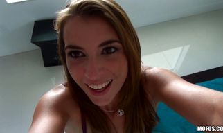 Kinky floozy Thena Sky slobbers over a cock