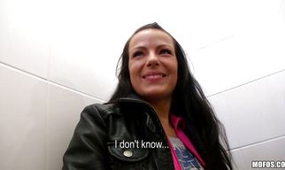 Topnotch darling Samantha Johnson has perfect tits and loves to fuck