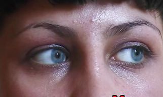 Raunchy lady has a fuck that's leaving her shook up