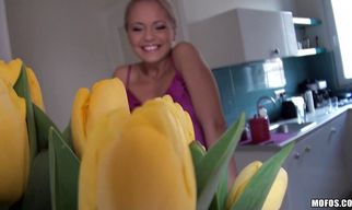 Attractive teen floosy Vanda Lust getting properly plowed by her overly randy boyfriend