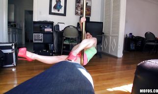 Charming Belle Noire flashes her smooth copher before being intensely drilled