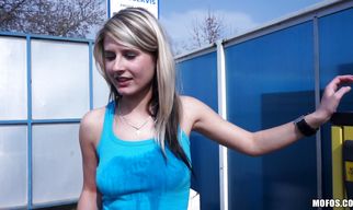 Adorable minx Tracy Anderson enjoys tender love making with her experienced pussy tester