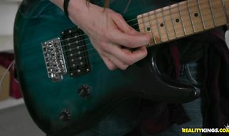 Dishy sweetie Phoenix Marie is sucking love stick like a pro and enjoying it a lot