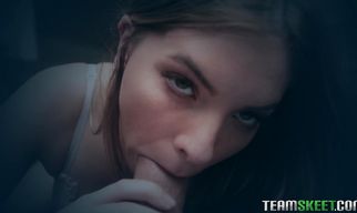 Astonishing brunette gal Summer Brooks loves having her pussy pleasured passionately