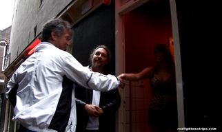 Striking brunette beauty Lola gets destroyed and creamed by lover